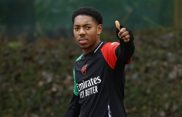 星空体育官方入口-联赛前2轮仅出场44分钟,斯凯利在与卡拉菲奥里的竞争中处于下风