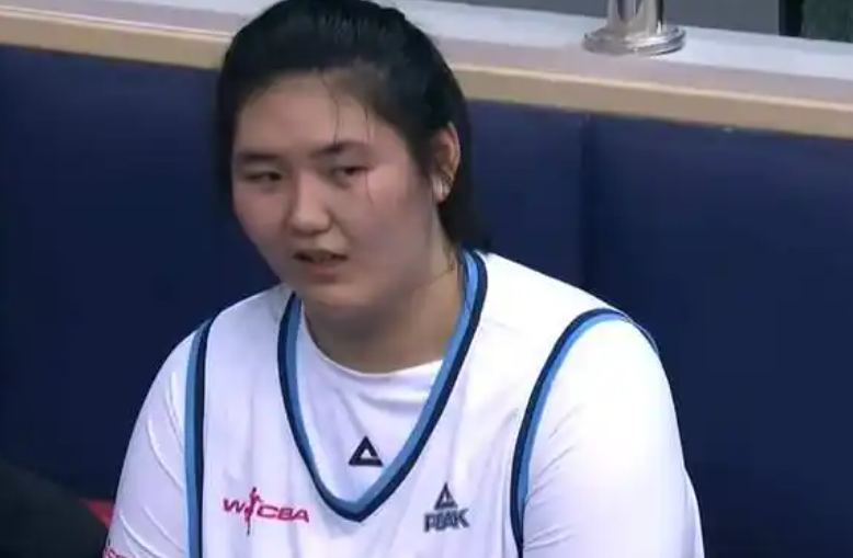 星空体育在线登录-张子宇10分!山东女篮力擒广东,帕克两双数据,终结对手14连胜!