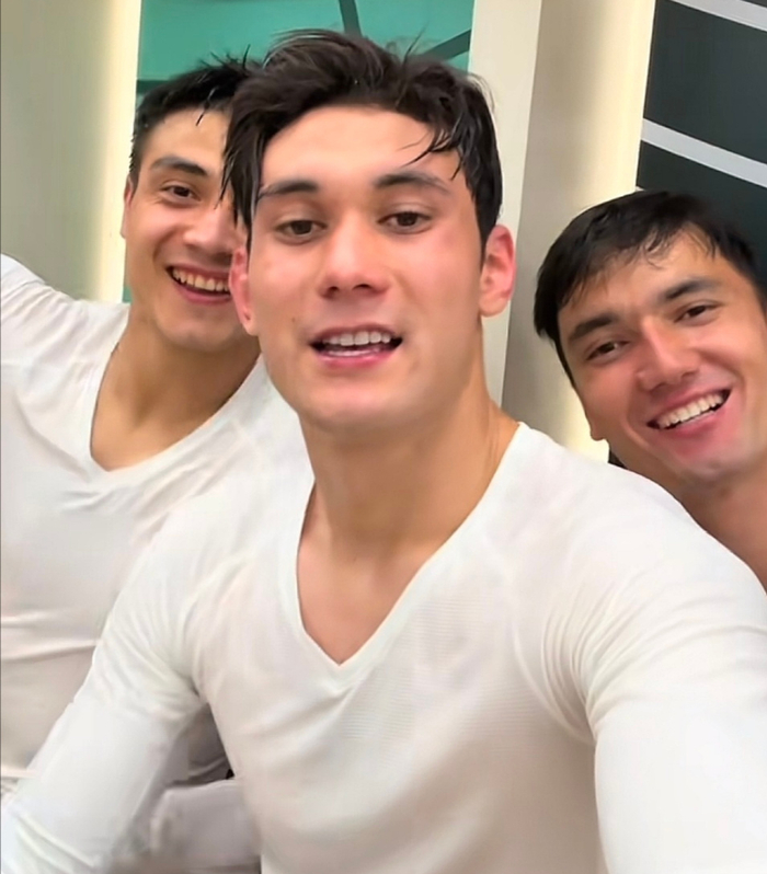 星空体育官方入口-得花钱买票！中日男足决战来了，安东尼奥有预案，拜合拉木引热议|U23|国足|乌兹别克足球|中国亚洲杯|中国男足_新浪体育_新浪新闻