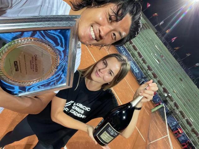 1659963428594050607.jpeg 星空体育在线登录-微博注销?长发飘飘?红土专家?张之臻的三个为什么