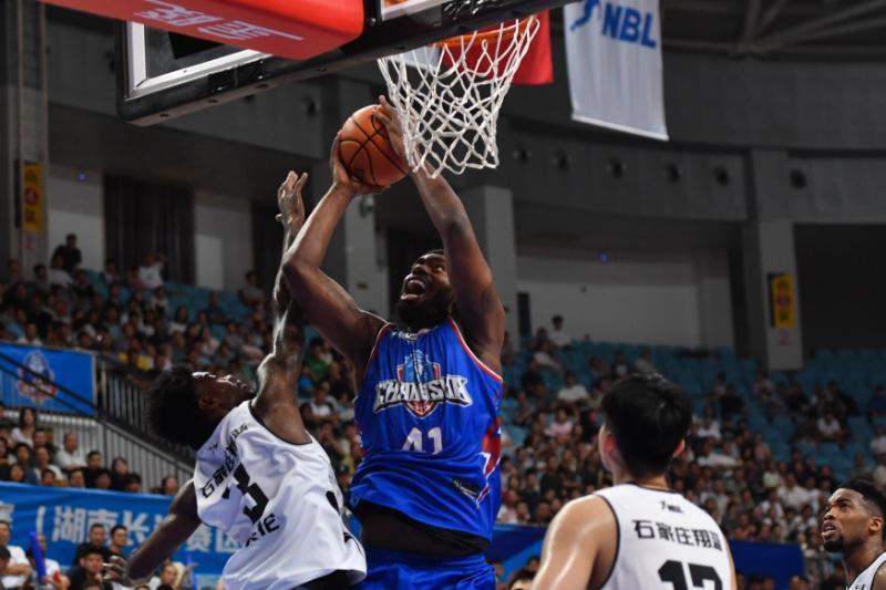 新疆队有望签下前青岛队大外援，本赛季他在NBL的状态相当不错？