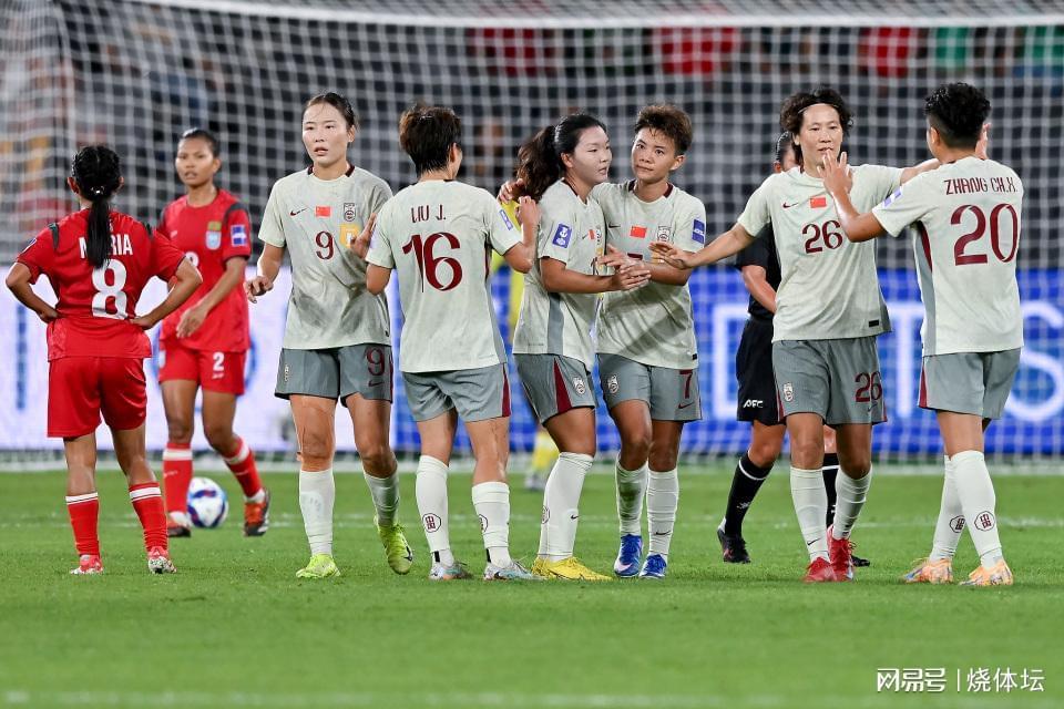 星空体育官方入口-女足亚洲杯八强定2席！澳大利亚横扫伊朗，中国女足再1分晋级