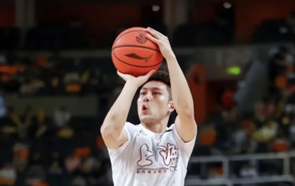 星空体育-胜四川发布会！卢伟直指全队命中率高，袁堂文致谢四川的培养！