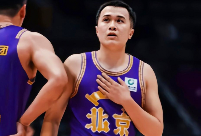 再次被锤爆！一数据CBA倒数第3！张庆鹏应启用失意神刀？