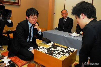 星空体育在线登录-同一年出战棋圣、十段两项挑战赛的棋手 芝野虎丸期待开辟新时代|赵治勋|小林光一|井山裕太|棋圣战|十段战_新浪体育_新浪新闻